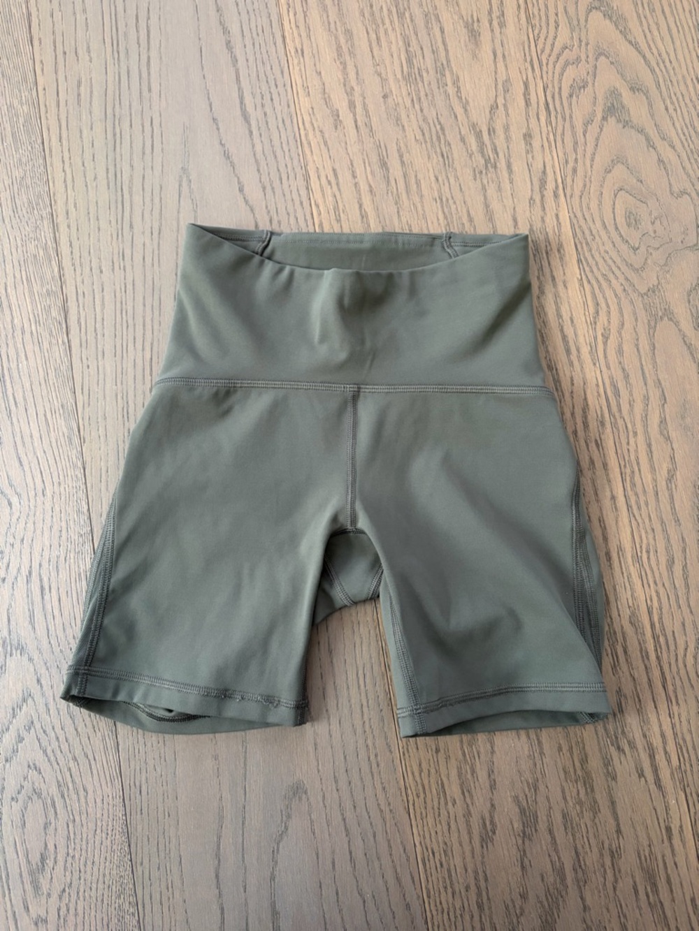 Lululemon Train Times Short 6" Sage Green Sz 2